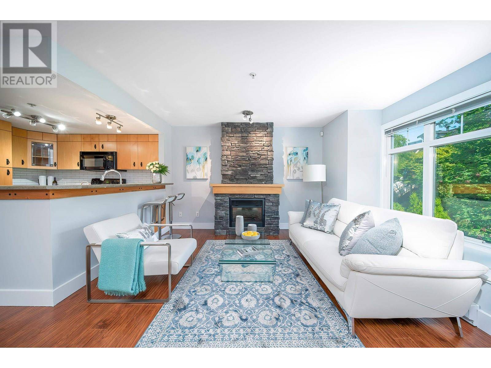 7428 SOUTHWYNDE AVE #6, Burnaby, BC V3N0A1
