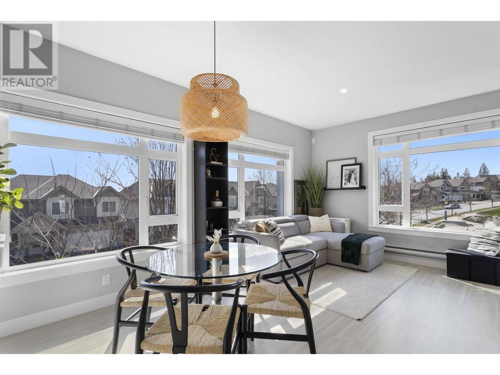 3525 CHANDLER ST #101, Coquitlam, BC V3E0L9