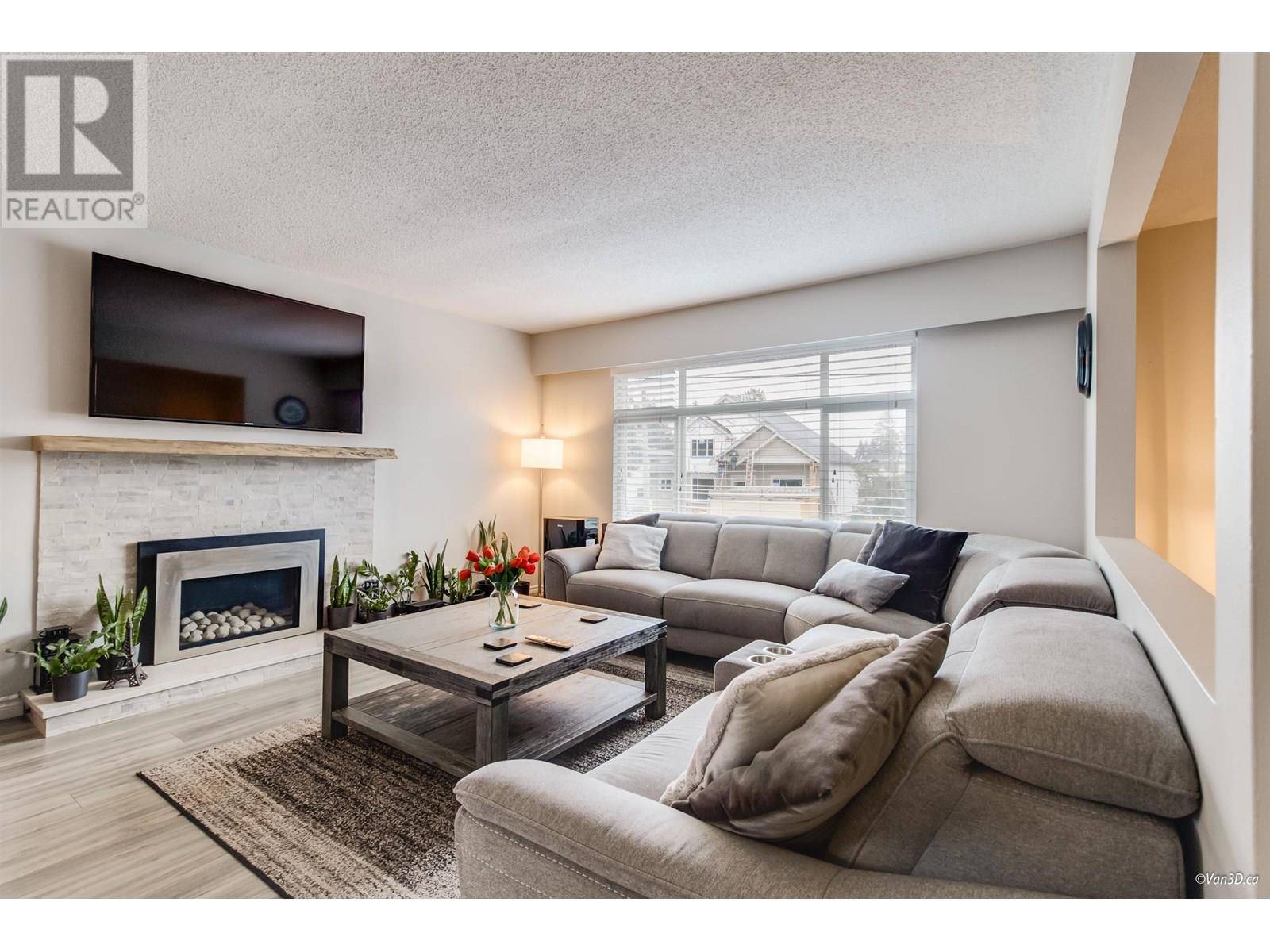 3265 OXFORD STREET, Port Coquitlam, BC V3B4C6