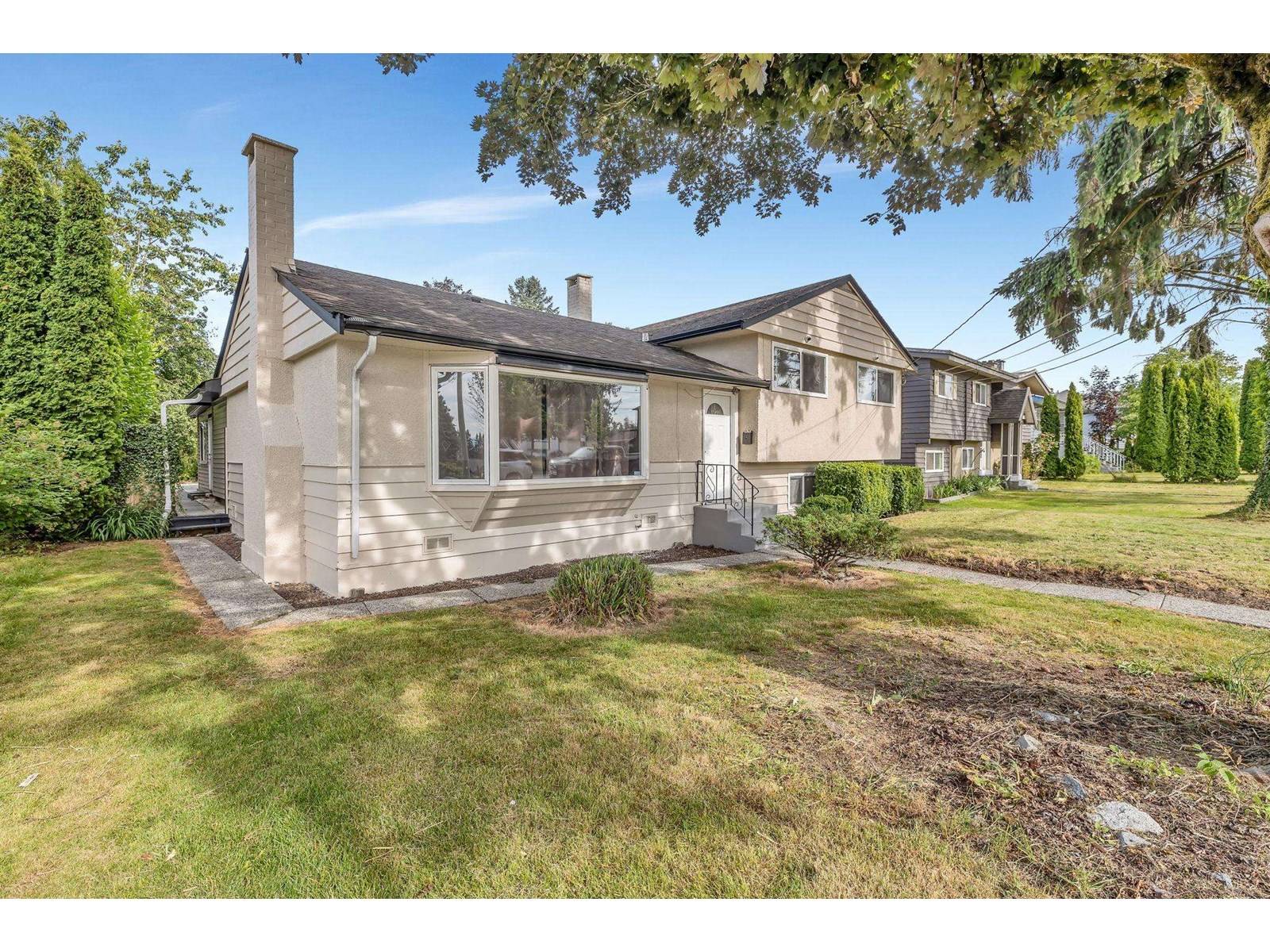Surrey, BC V3T2Y1,9740 128 STREET