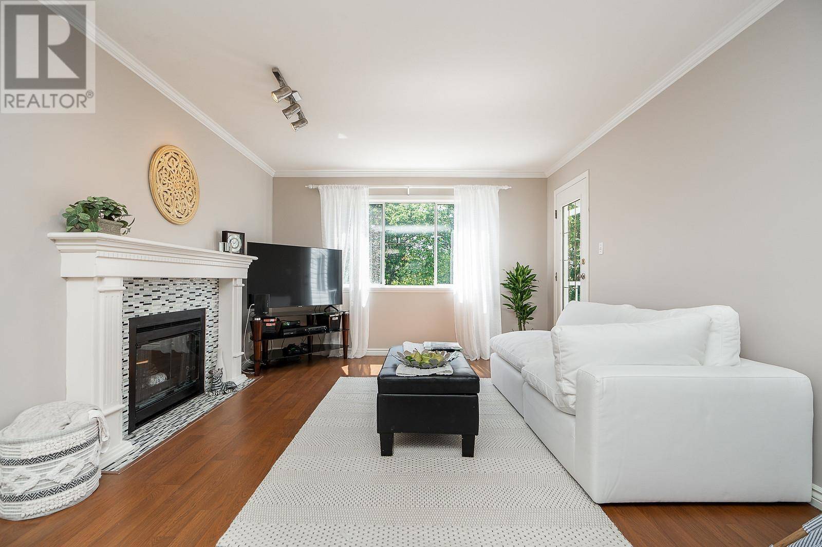 Port Coquitlam, BC V3C5Y4,1932 JACANA AVENUE