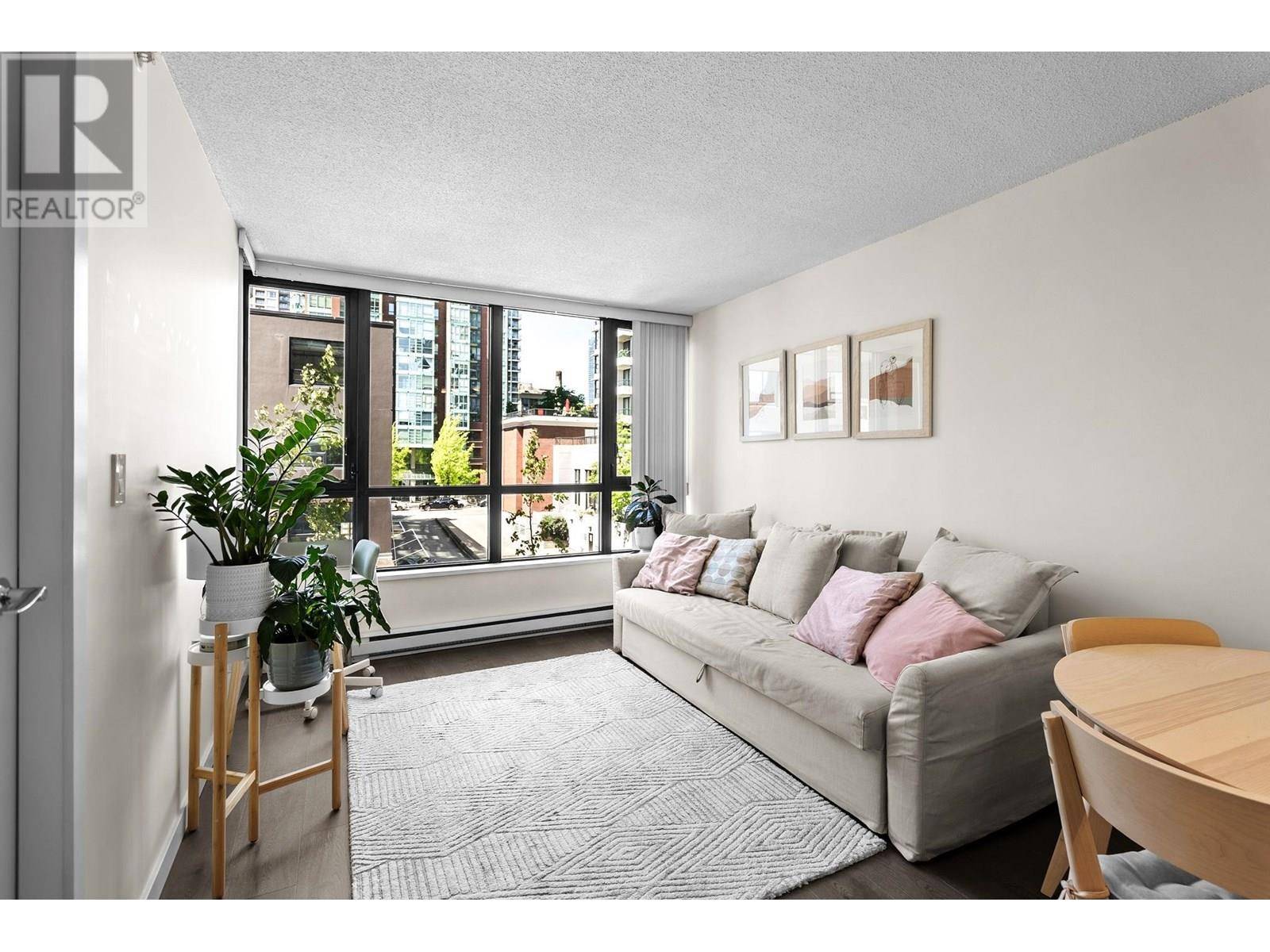 977 MAINLAND ST #401, Vancouver, BC V6B1T2