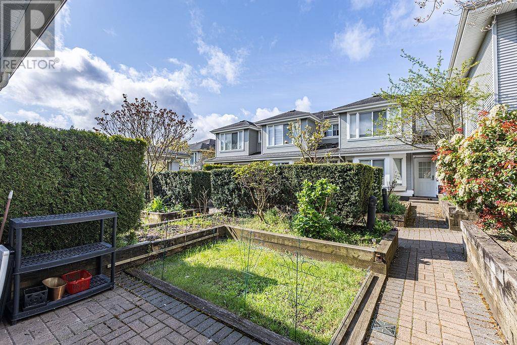 Burnaby, BC V3N5E6,7370 STRIDE AVE #10