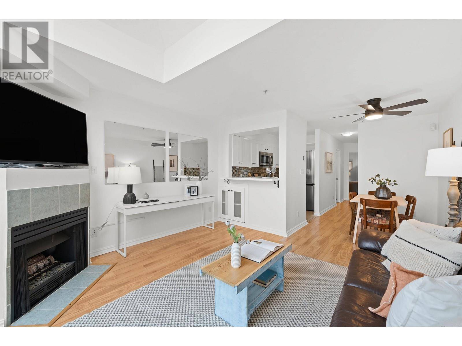 Vancouver, BC V5Z1C3,908 West 7TH AVE #405