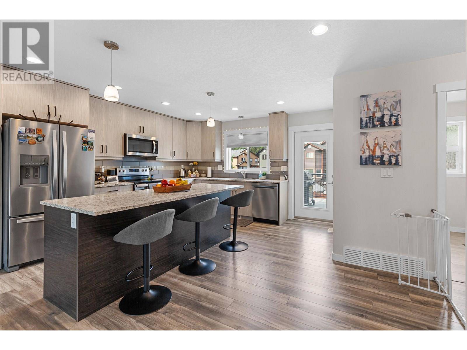 Prince George, BC V2N0C2,7645 CREEKSIDE WAY