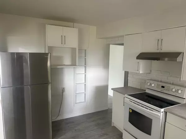 White Rock, BC V4B4P8,1356 LEE STREET