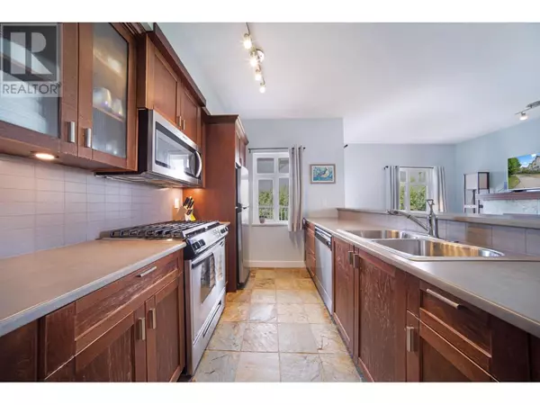 Burnaby, BC V5J0A1,7388 MACPHERSON AVE #117