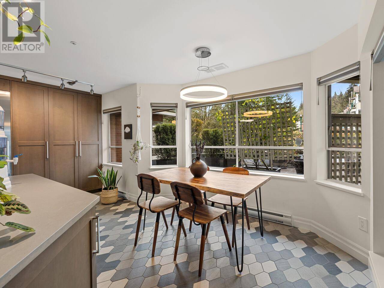 North Vancouver, BC V7H2Y7,3690 BANFF CT #112