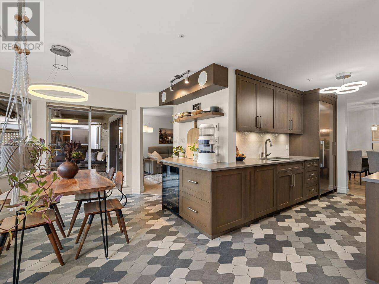 North Vancouver, BC V7H2Y7,3690 BANFF CT #112
