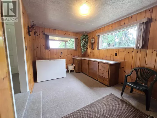 Valemount, BC V0E2Z0,1001 7TH AVENUE