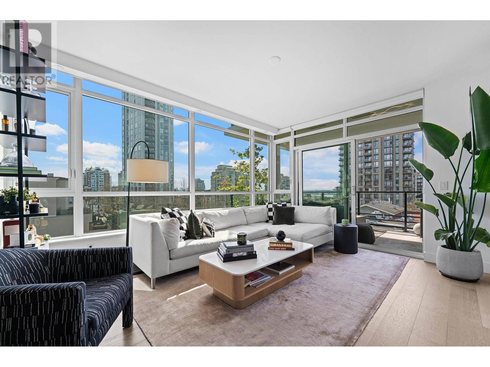 177 West 3RD ST #404, North Vancouver, BC V7M0G5