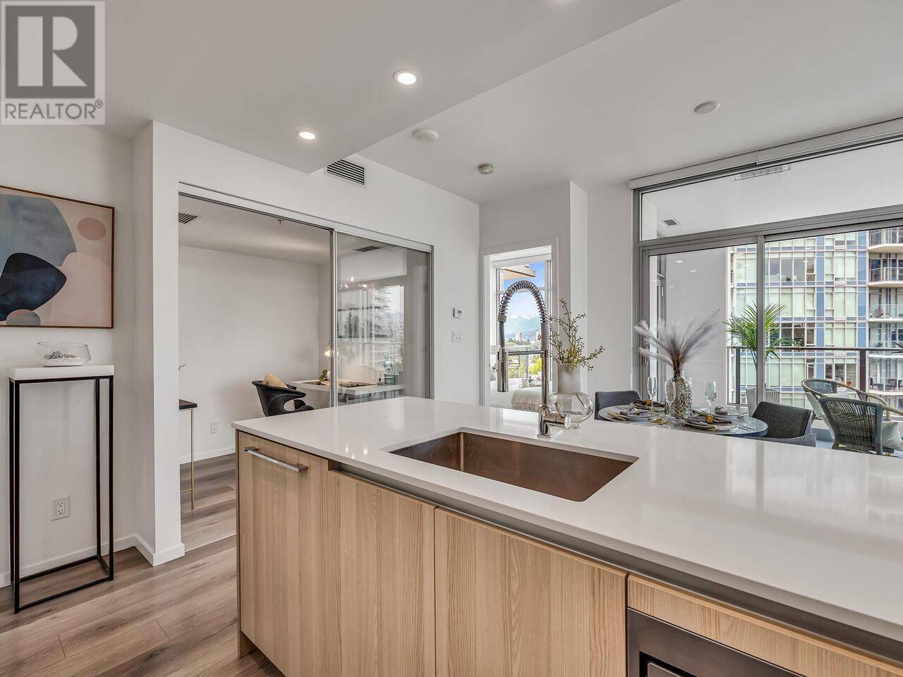 Burnaby, BC V5C0L2,1888 GILMORE AVE #1901
