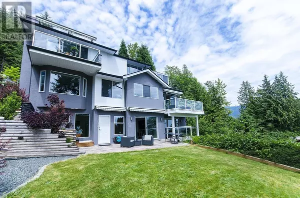 North Vancouver, BC V7K3C2,1241 COLEMAN STREET
