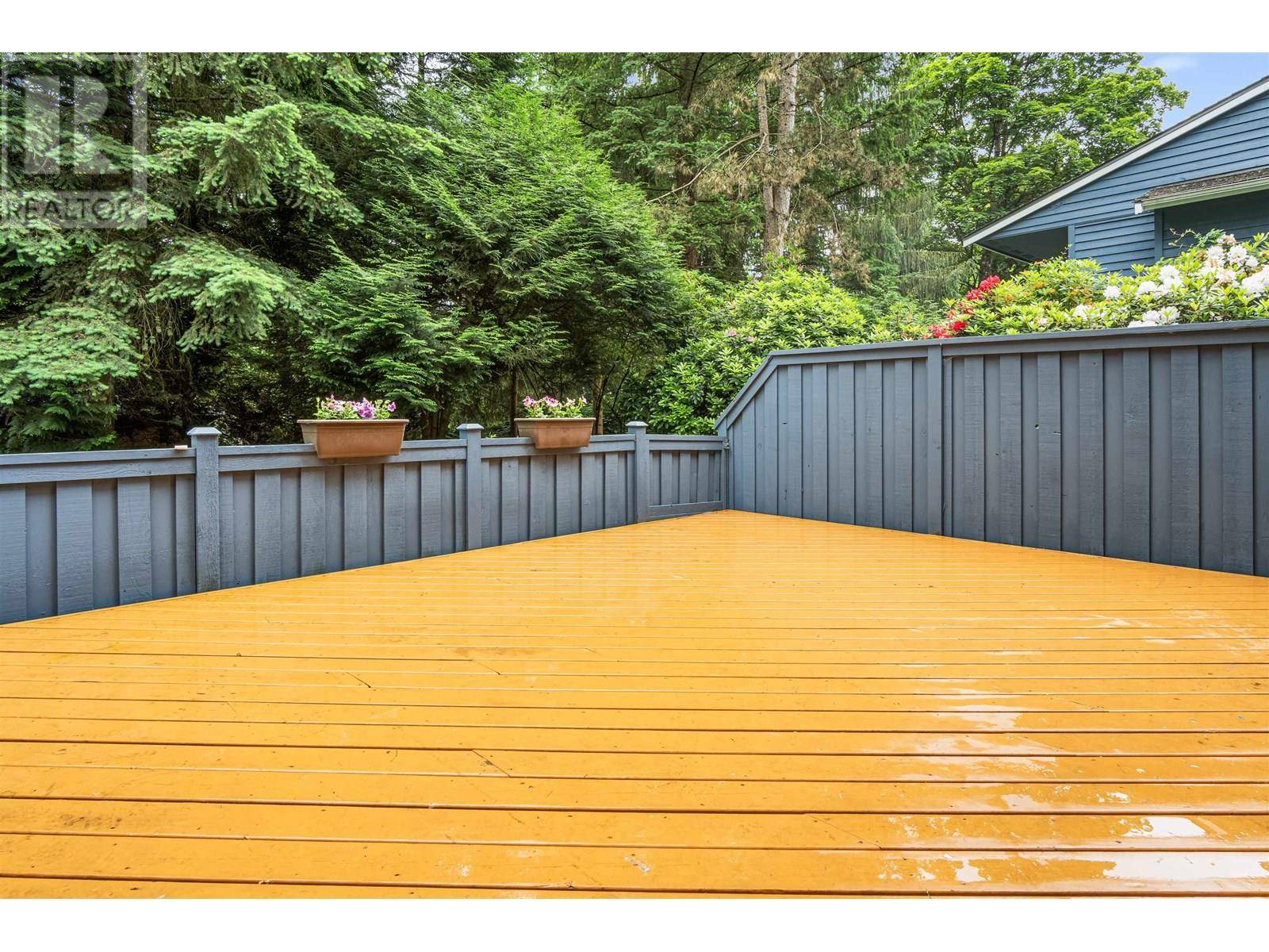Burnaby, BC V5A3V3,8352 ASPENWOOD PLACE