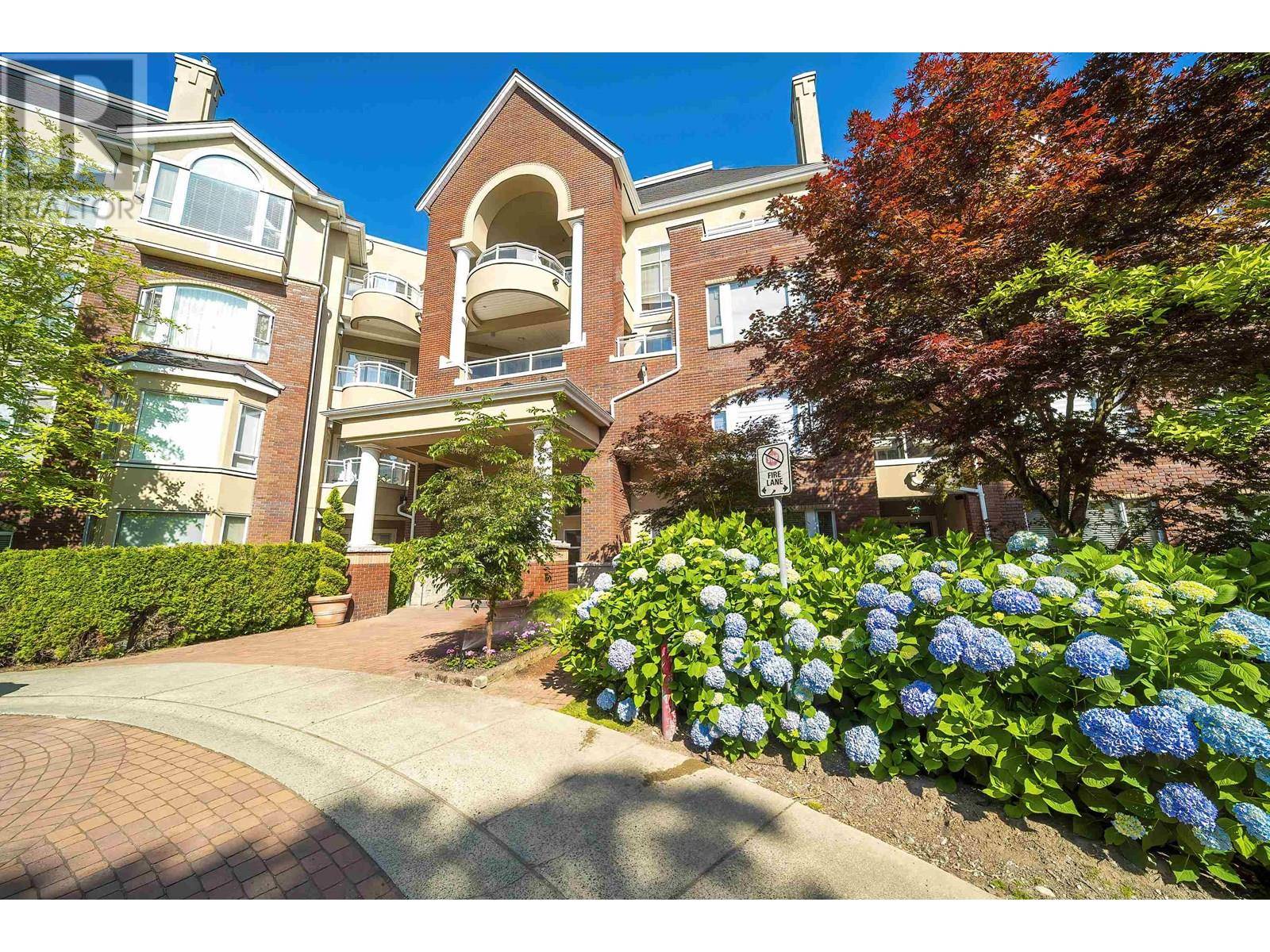 5262 OAKMOUNT CRES #502, Burnaby, BC V5H4R7