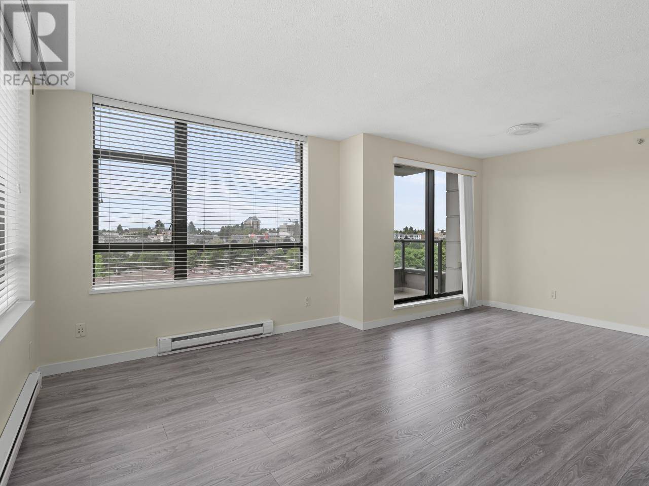 Vancouver, BC V5R6G9,3520 CROWLEY DR #810
