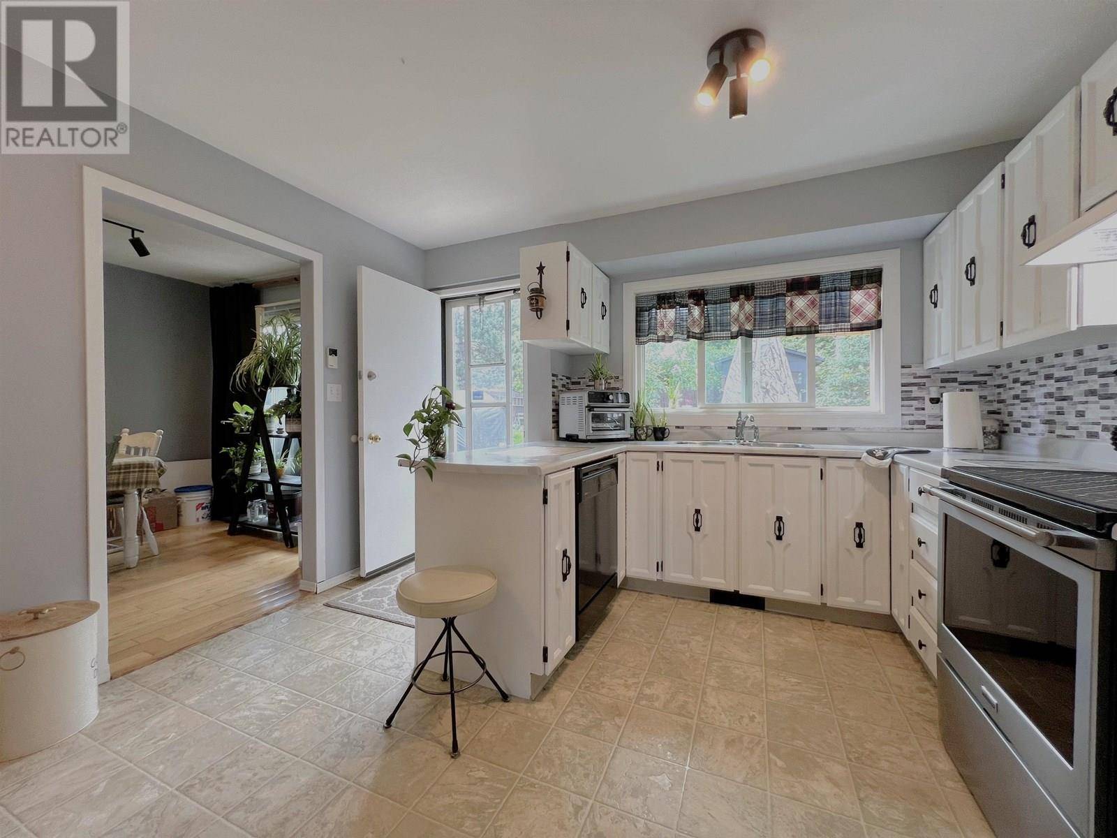 Prince George, BC V2N4K6,8145 ST LAWRENCE AVENUE