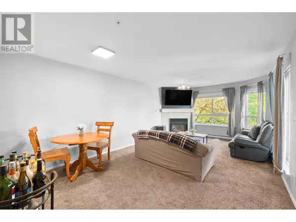 Port Coquitlam, BC V3C6H6,2439 WILSON AVE #209