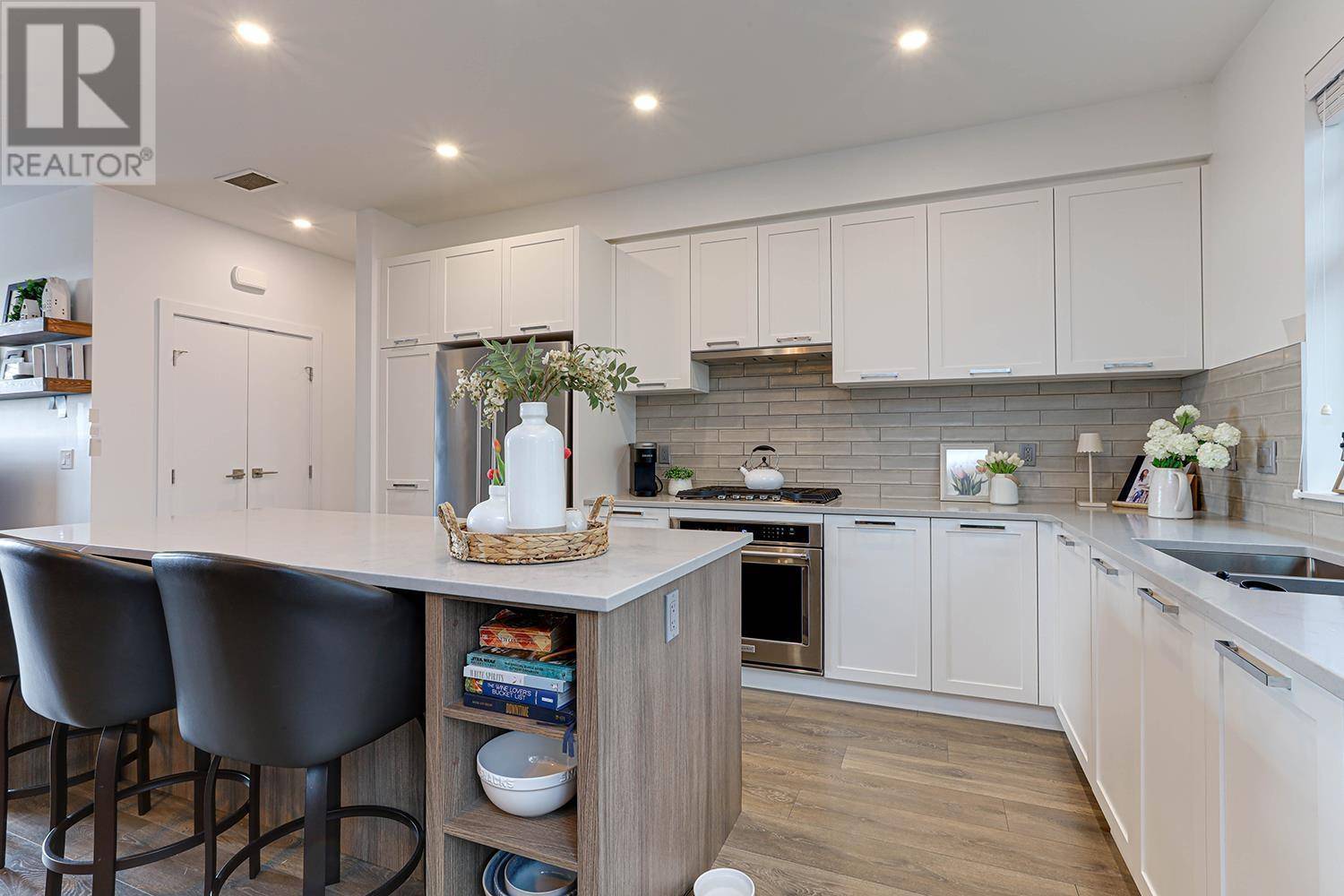 Coquitlam, BC V3E0N9,1290 MITCHELL ST #103