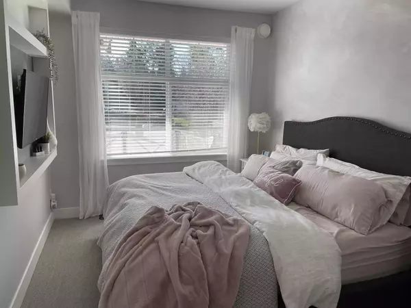 Surrey, BC V4P0G4,14550 WINTER CRESCENT