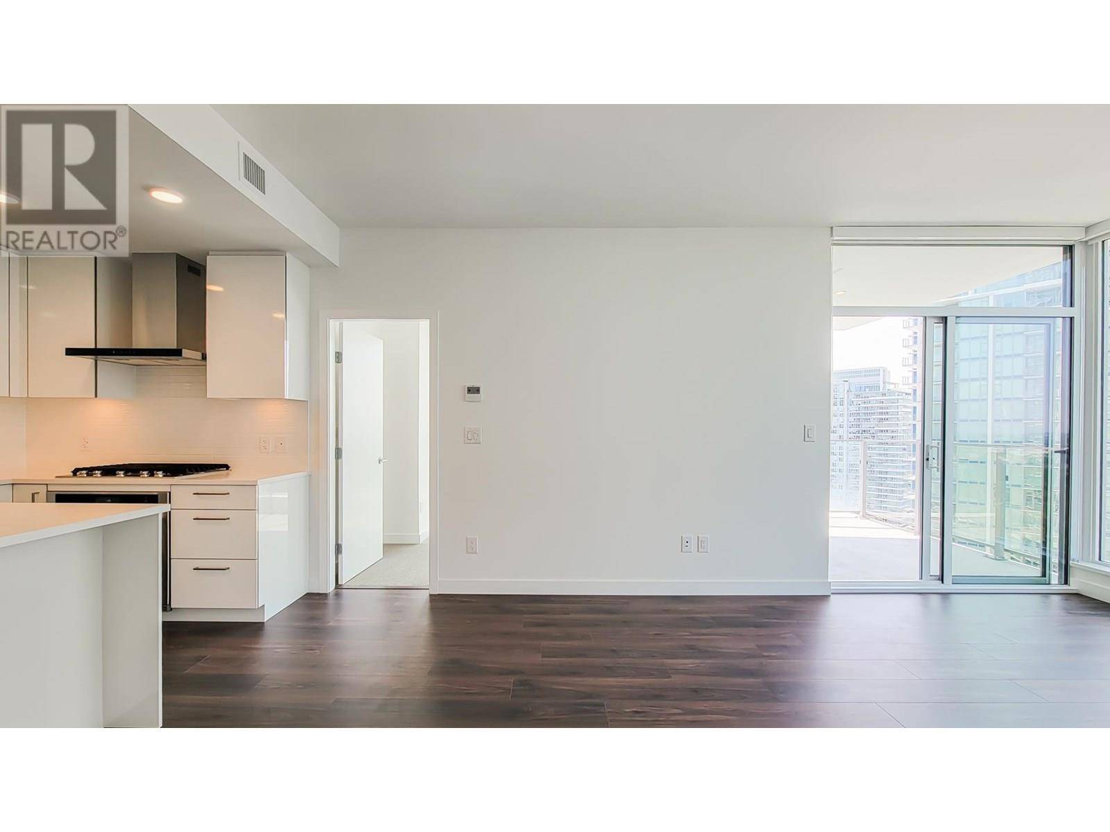 Coquitlam, BC V3J0S7,518 CLARKE RD #2106