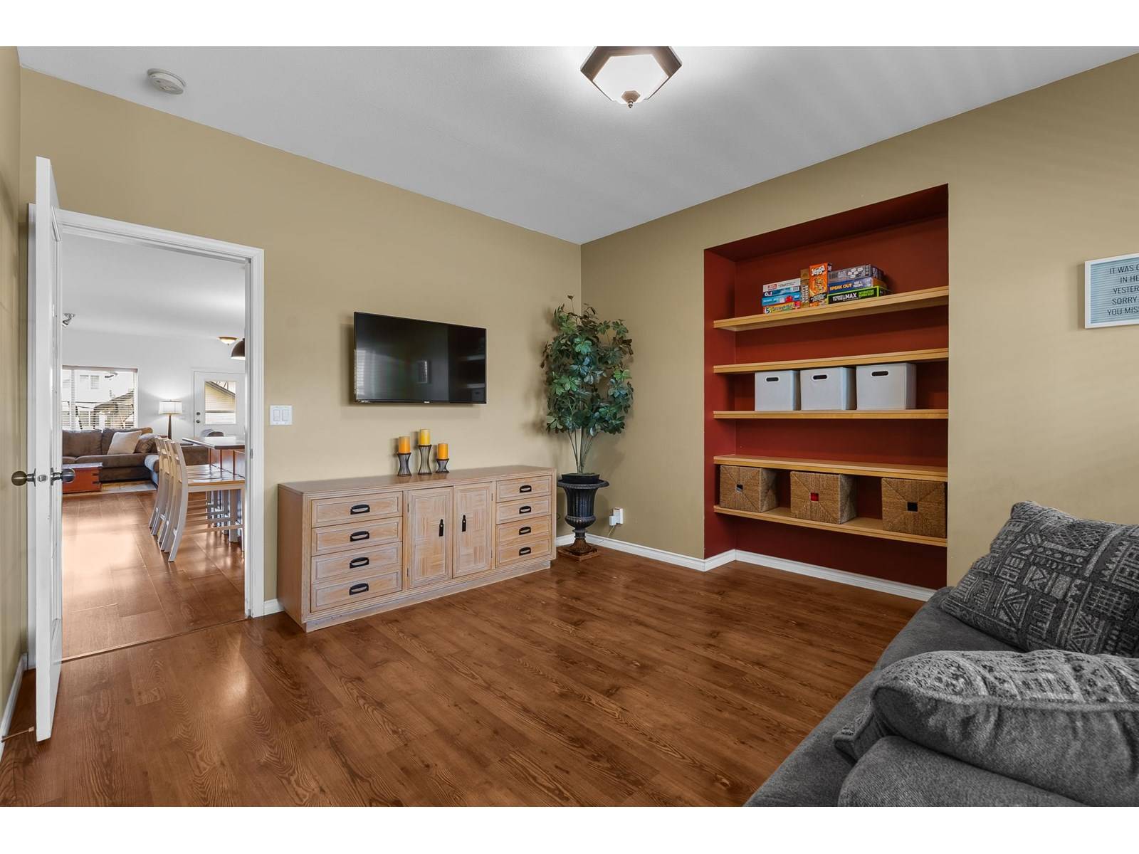 Abbotsford, BC V2S8L4,34628 7 AVENUE