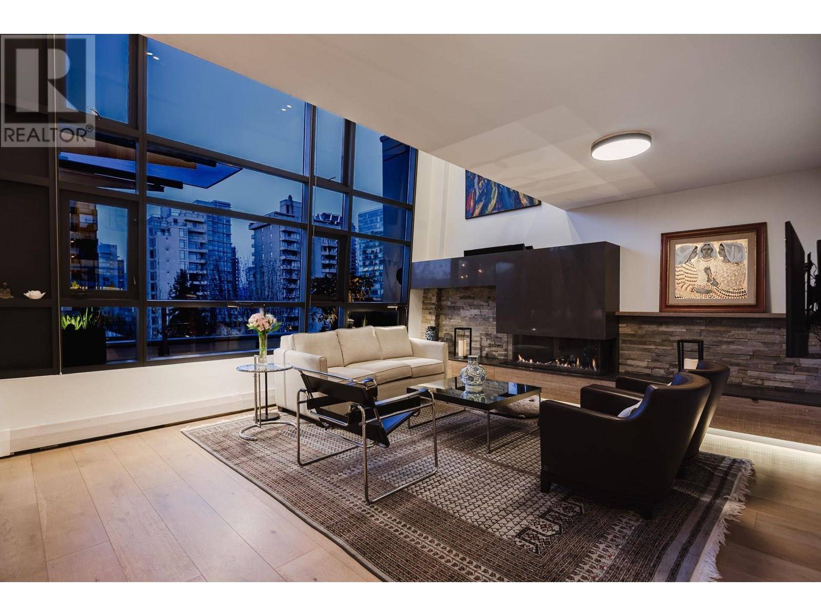 1688 ROBSON ST #PH7, Vancouver, BC V6G1C7