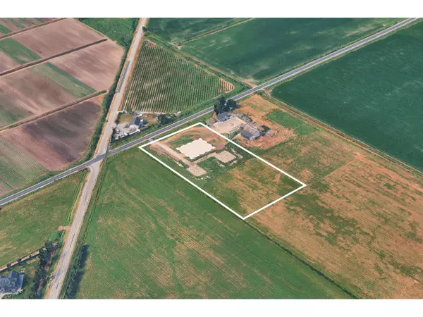 Surrey, BC V4N6G3,18099 80 AVENUE