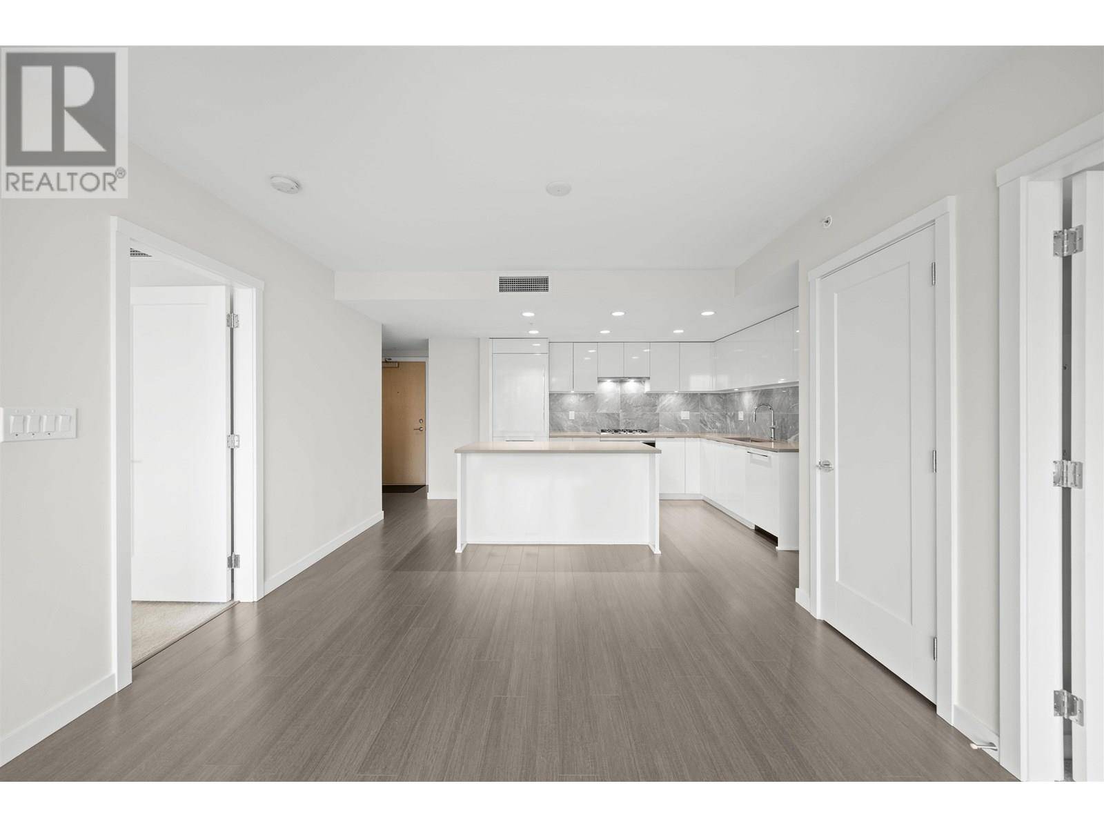 3699 SEXSMITH RD #815, Richmond, BC V6X0W4