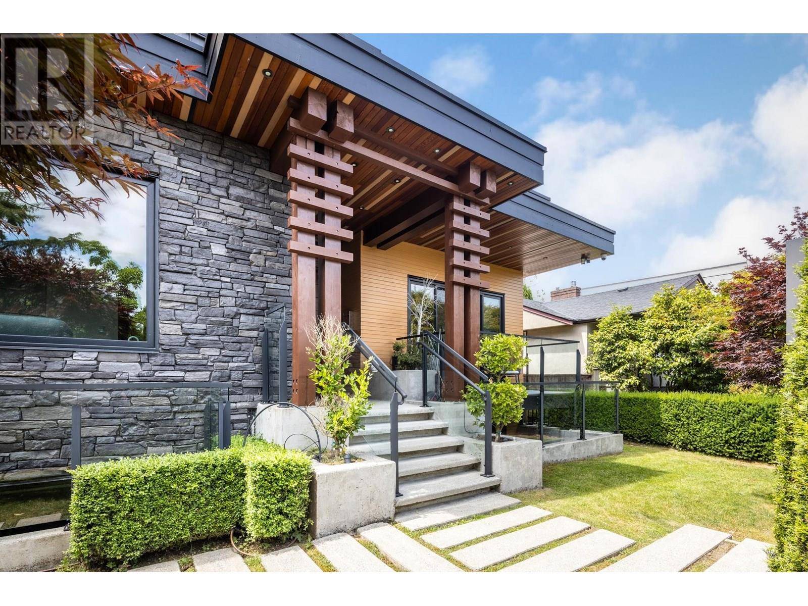 Vancouver, BC V6L2T6,3521 PUGET DRIVE