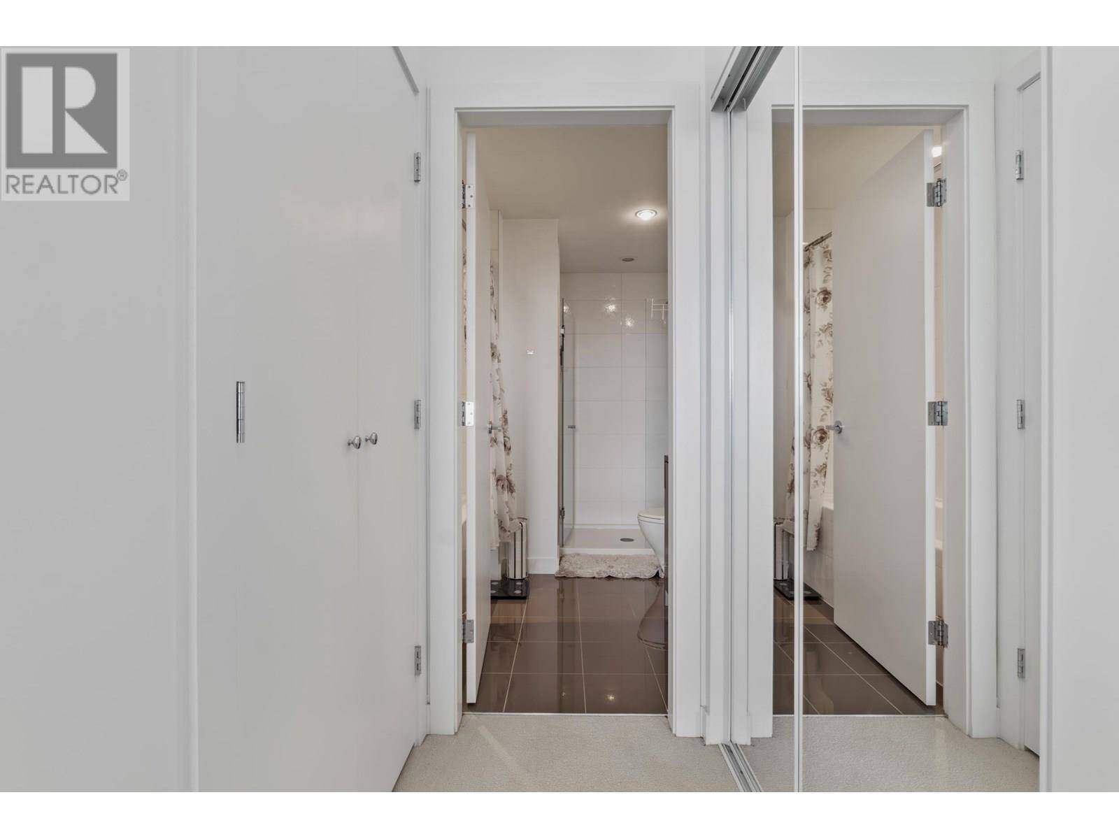 Burnaby, BC V5H0E4,4508 HAZEL ST #4303