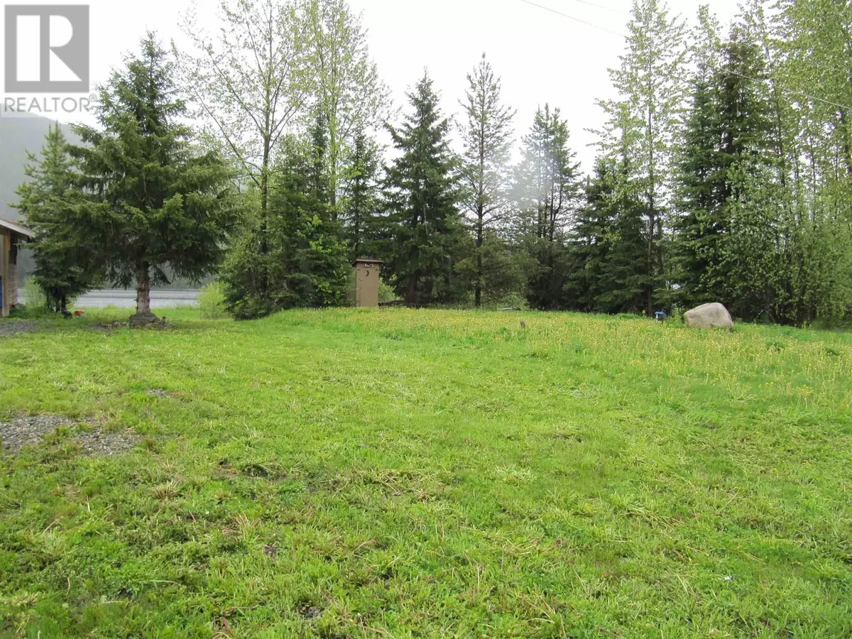 Canim Lake, BC V0K1L0,658 B ROAD