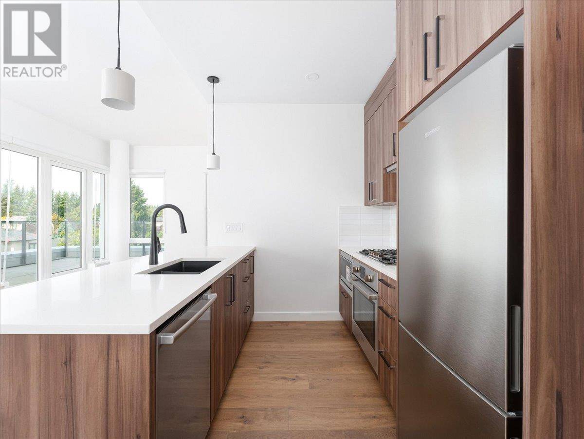 Vancouver, BC V6P3H1,6859 CAMBIE ST #503