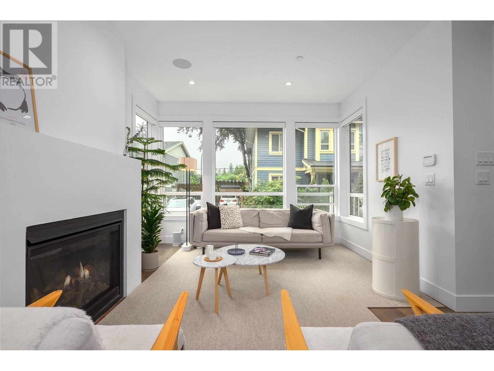 North Vancouver, BC V7M0E1,2006 CARSON COURT