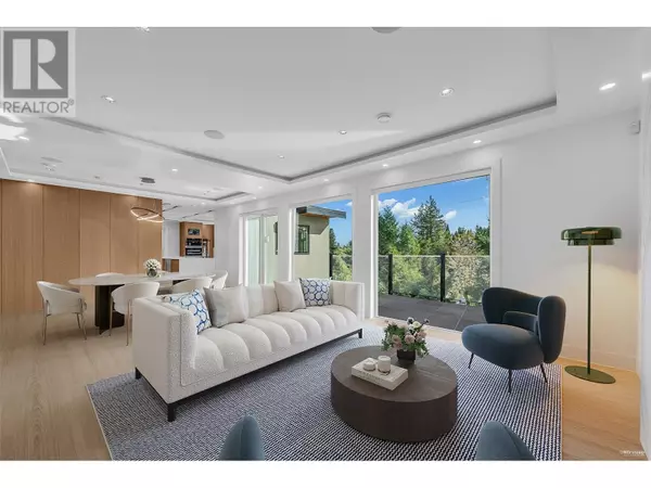 North Vancouver, BC V7R2Z8,4399 HIGHLAND BOULEVARD