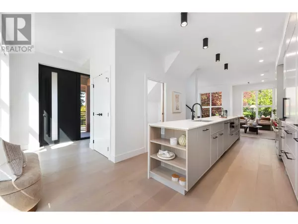 Vancouver, BC V6P1H6,1495 W 52ND AVENUE
