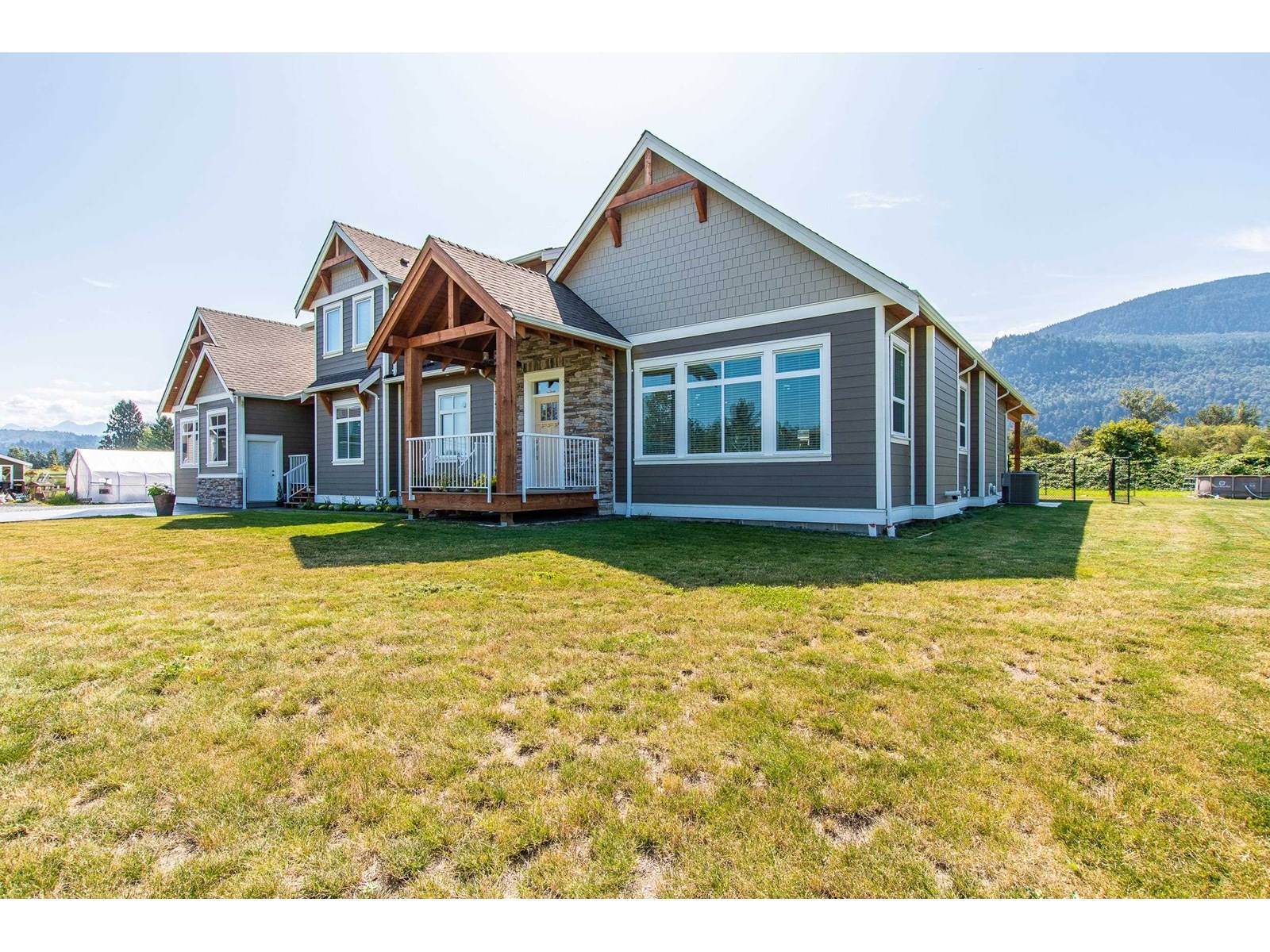 Chilliwack, BC V2R4B5,43832 KEITH WILSON ROAD|Greendale