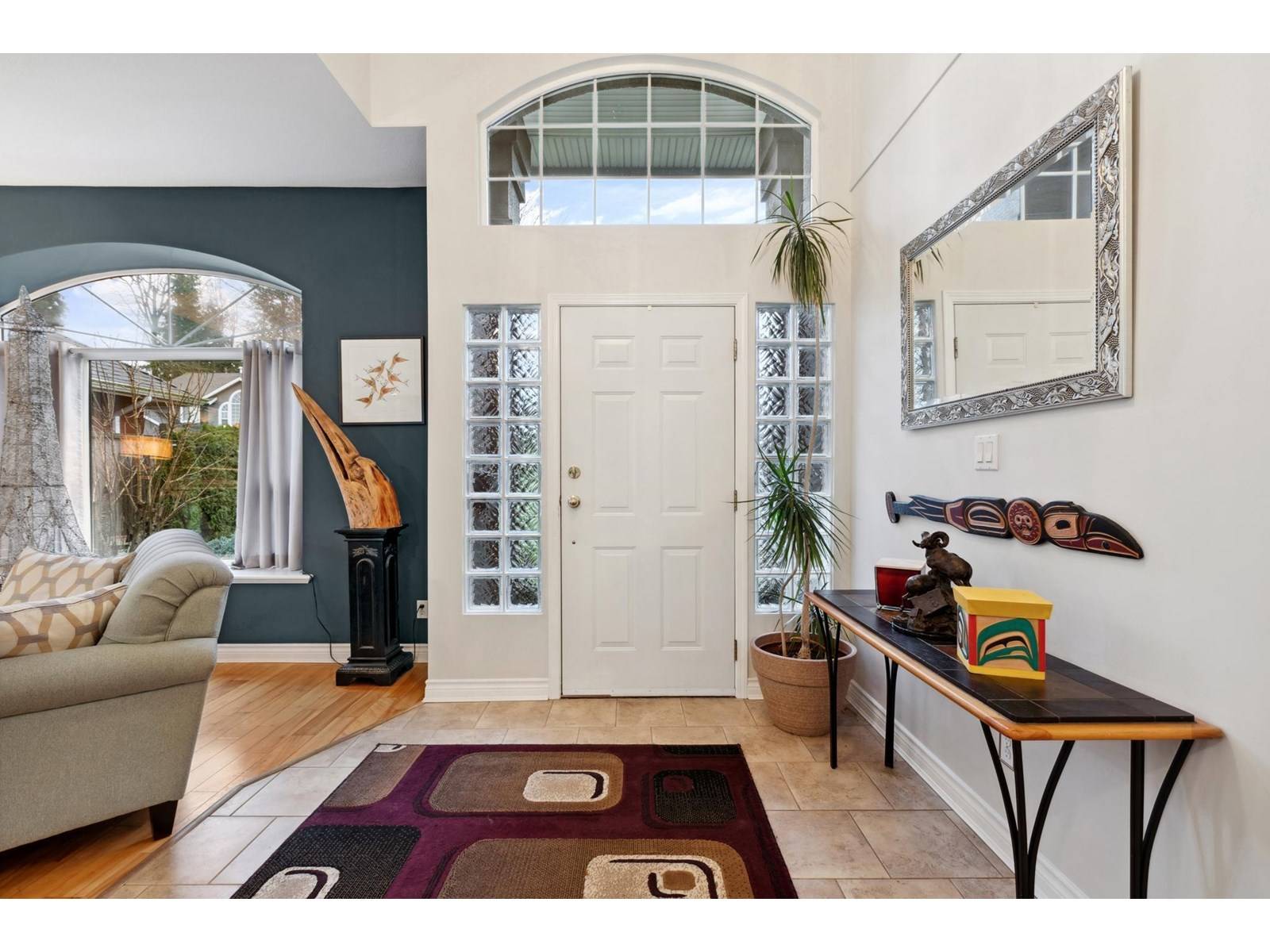Mission, BC V2V6Z1,33071 HAWTHORNE AVENUE