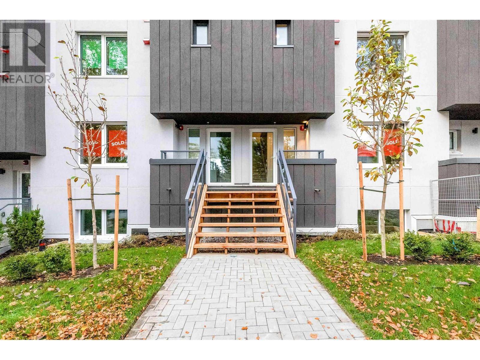 2069 E 1ST AVENUE, Vancouver, BC V5N1B6