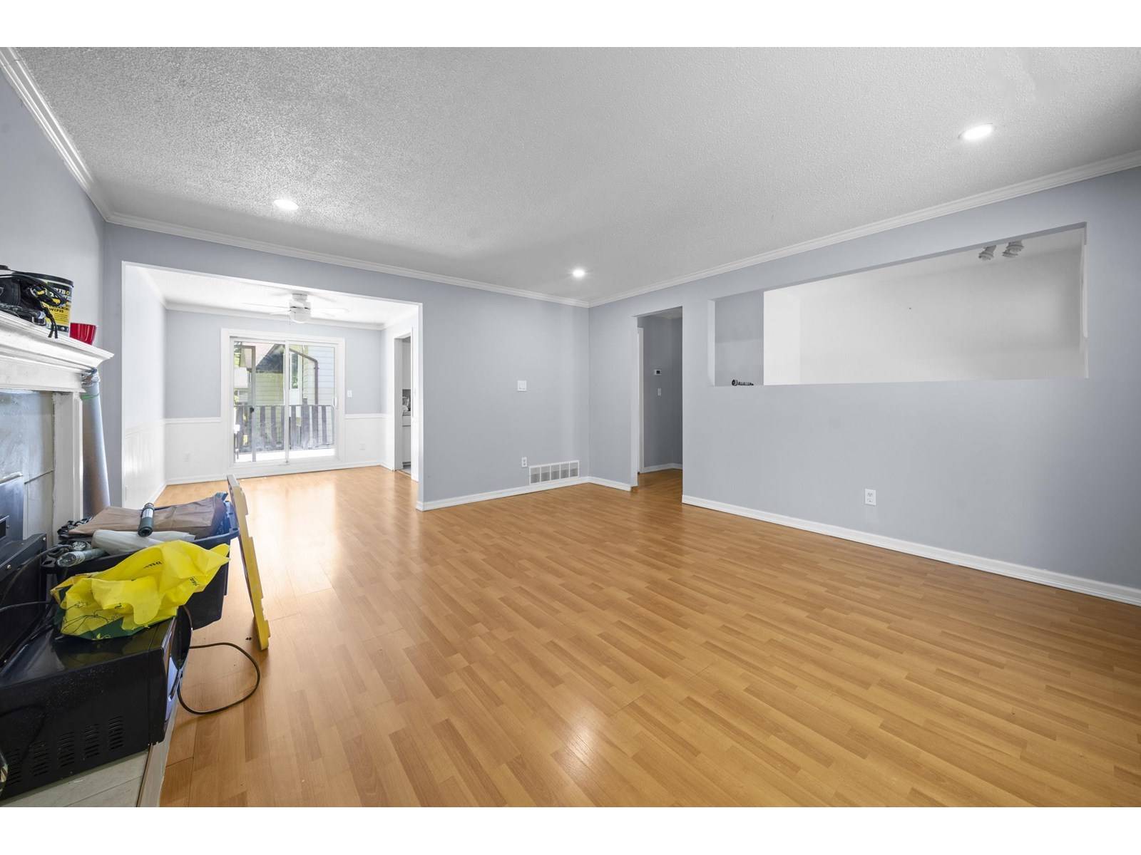 Surrey, BC V3S5B6,6194 PALOMINO CRESCENT