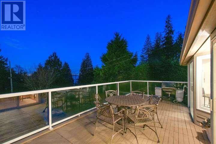 West Vancouver, BC V7V2L8,457 HILLCREST STREET