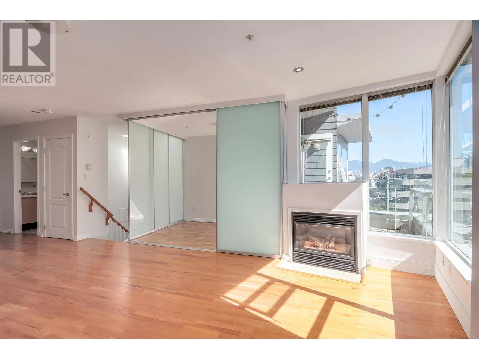 Vancouver, BC V5Z1B5,638 West 7TH AVE #314