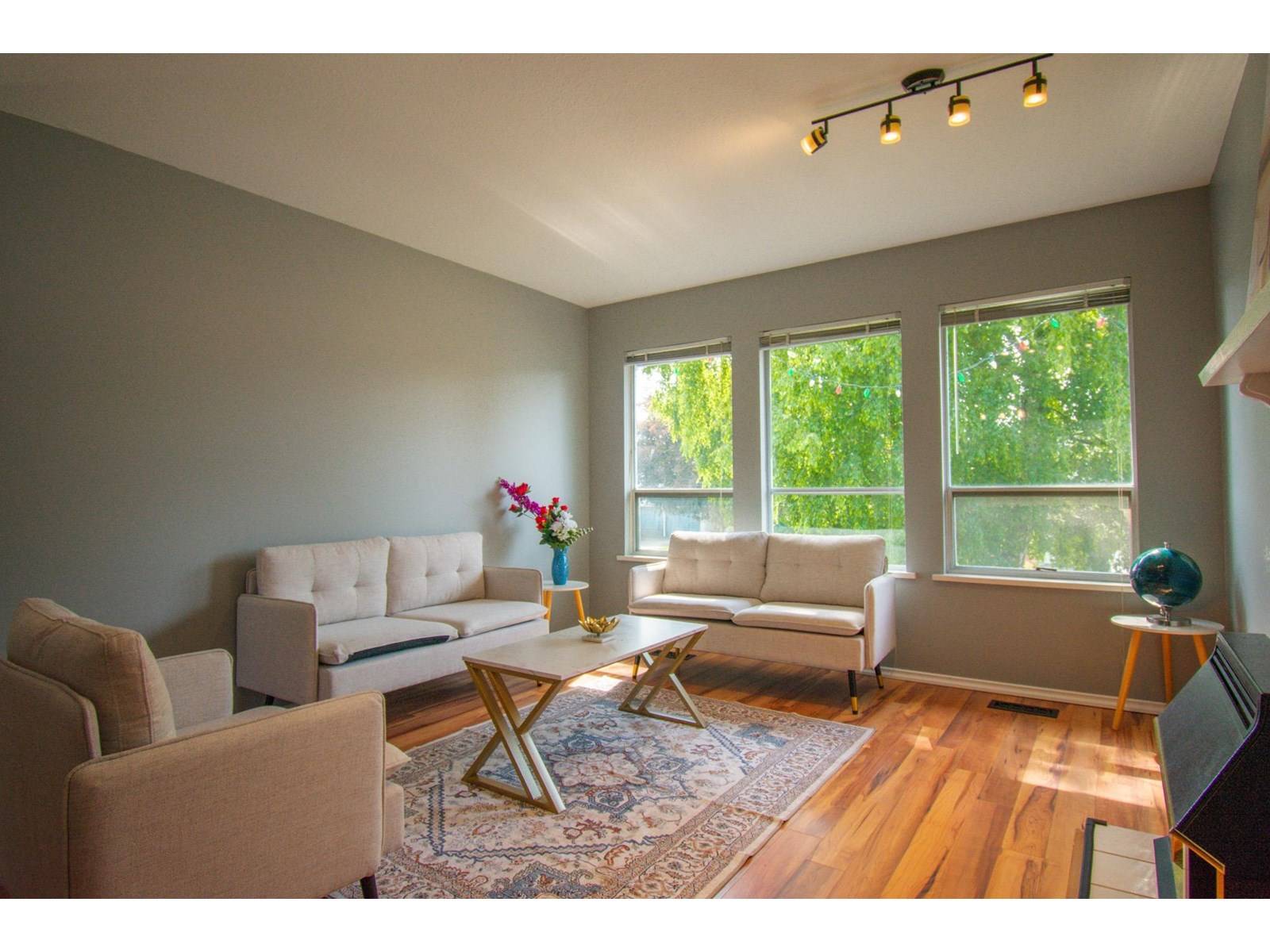 Langley, BC V4W3K1,2724 272B STREET