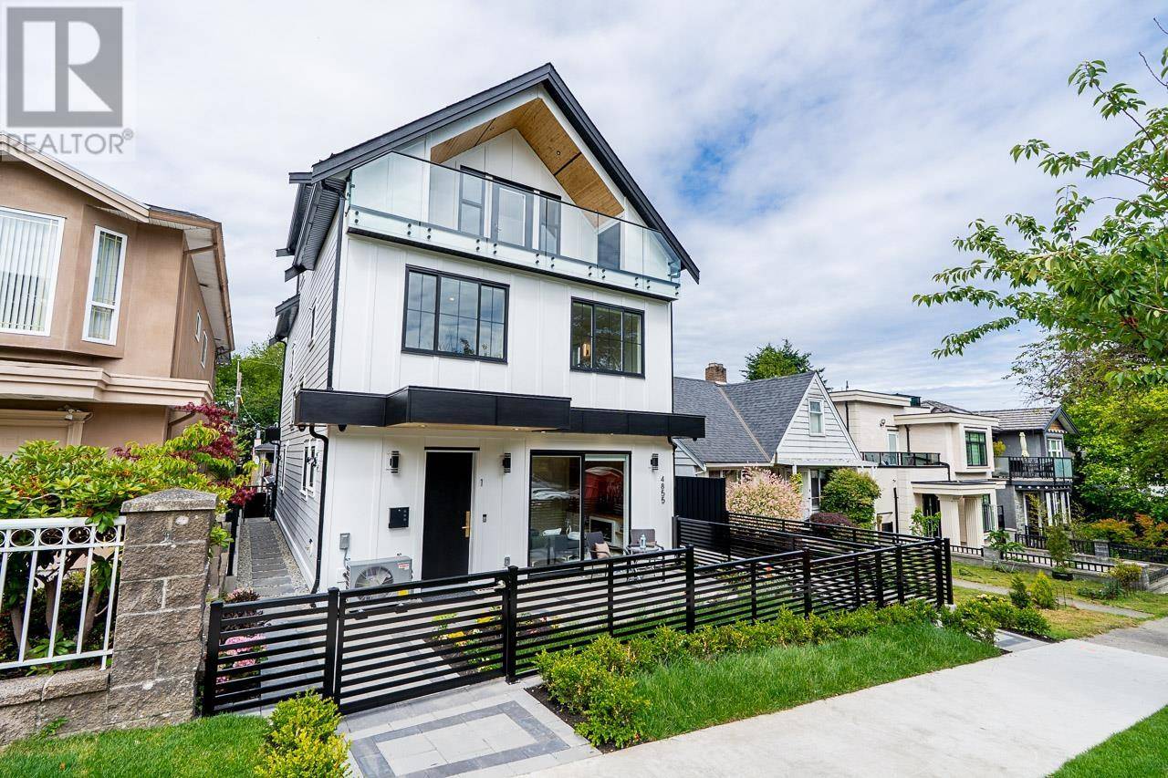 Vancouver, BC V5N3T8,4855 DUMFRIES ST #1