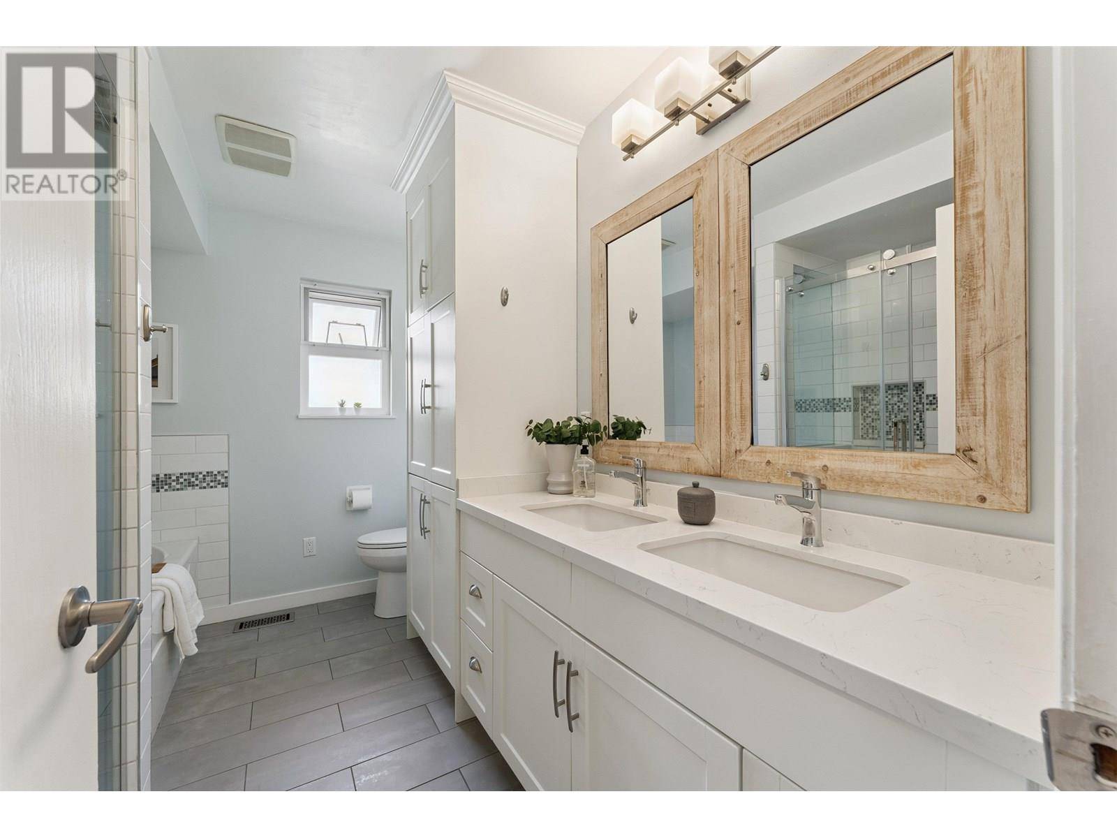 North Vancouver, BC V7L3C3,506 E 21ST STREET