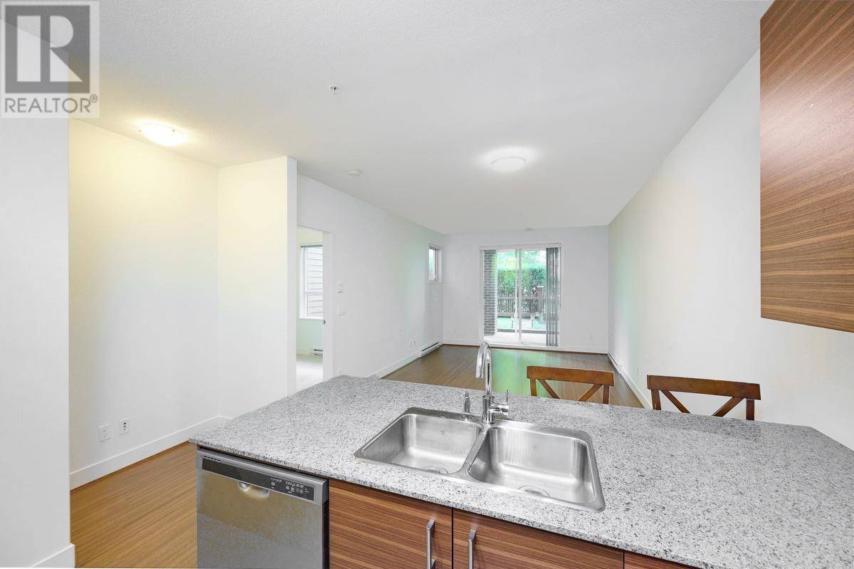 Burnaby, BC V5J5E5,5788 SIDLEY ST #126