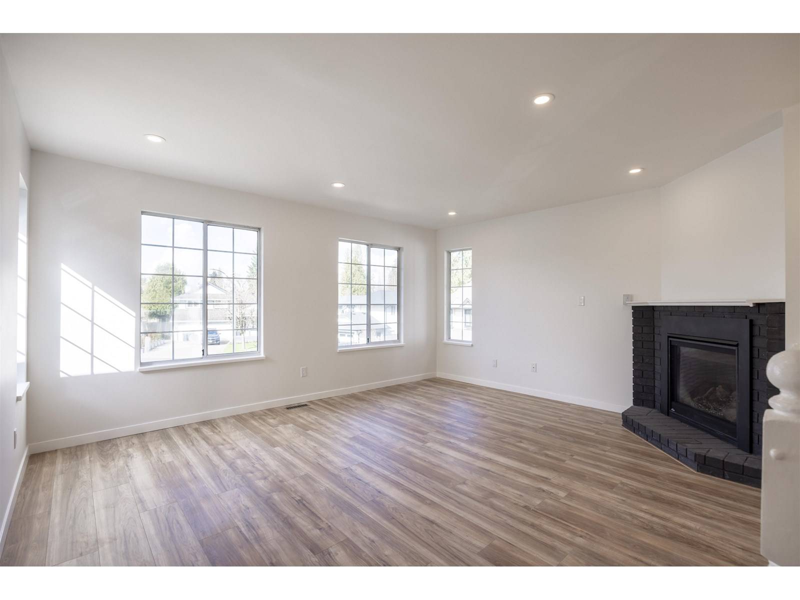 Langley, BC V1M2C5,9548 208B STREET