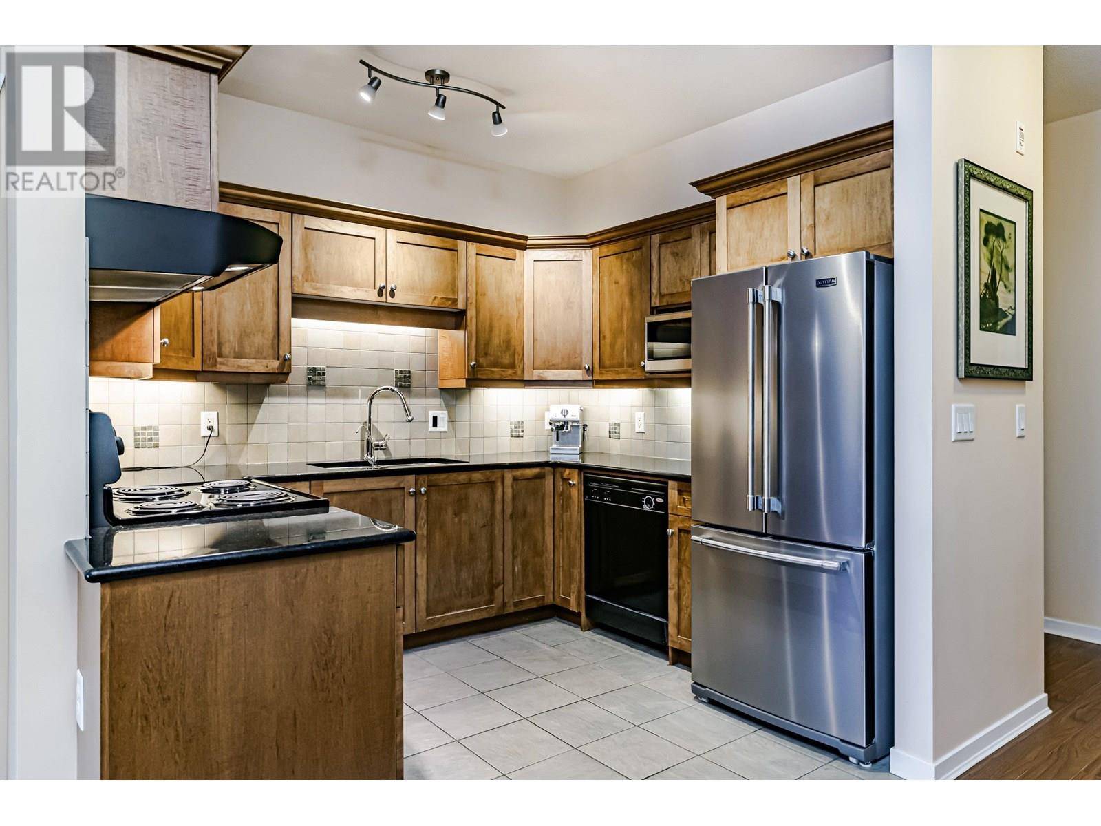 Port Coquitlam, BC V3C1X7,2488 WELCHER AVE #305