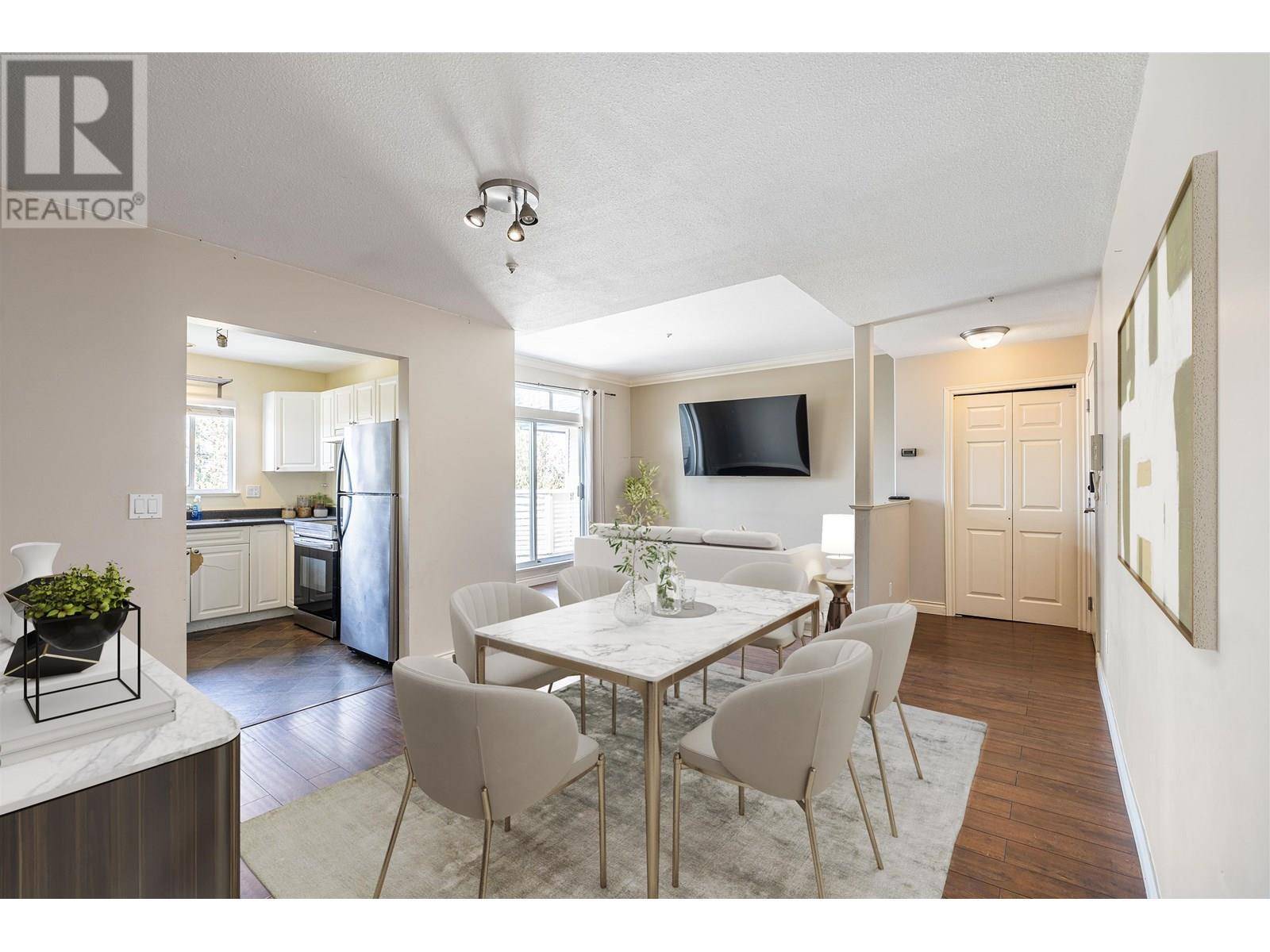 Maple Ridge, BC V2X1Z3,20556 113 AVE #402