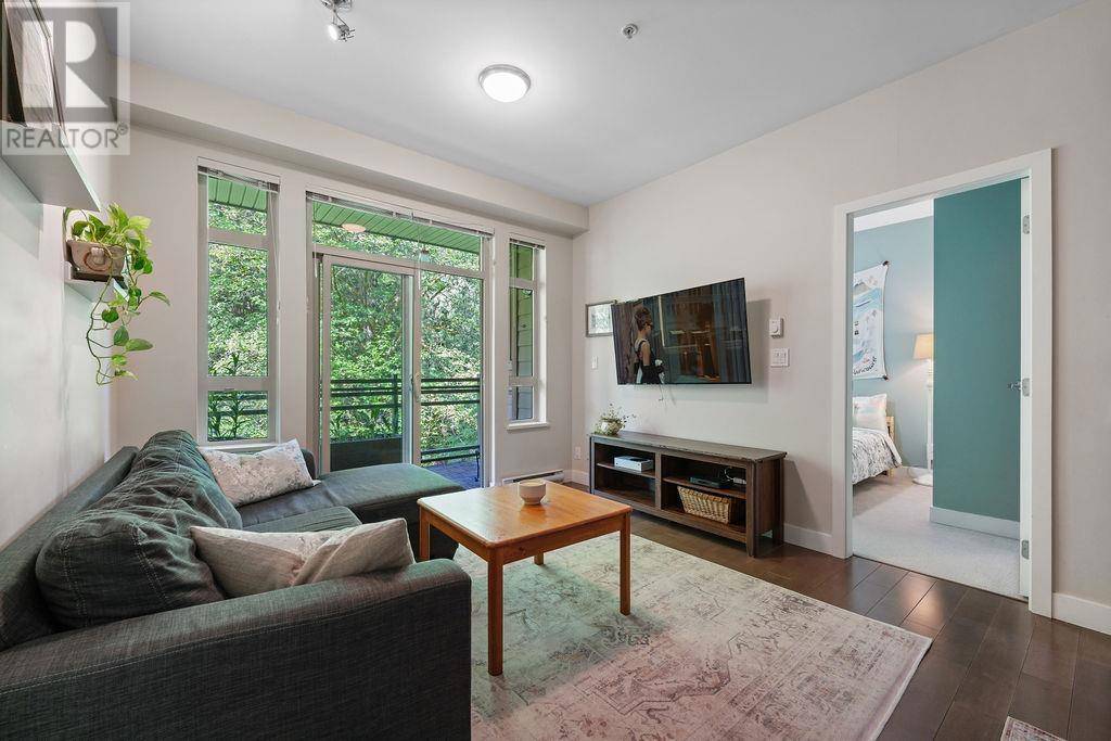 North Vancouver, BC V7H0B1,3294 MT SEYMOUR Pkwy #305